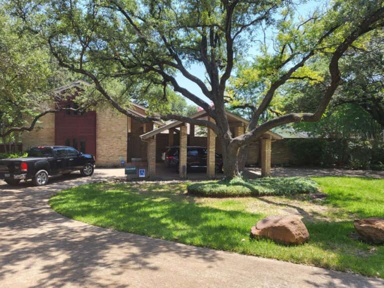 Custom Atrium Windows for a Dallas Home Greenlight Roofing