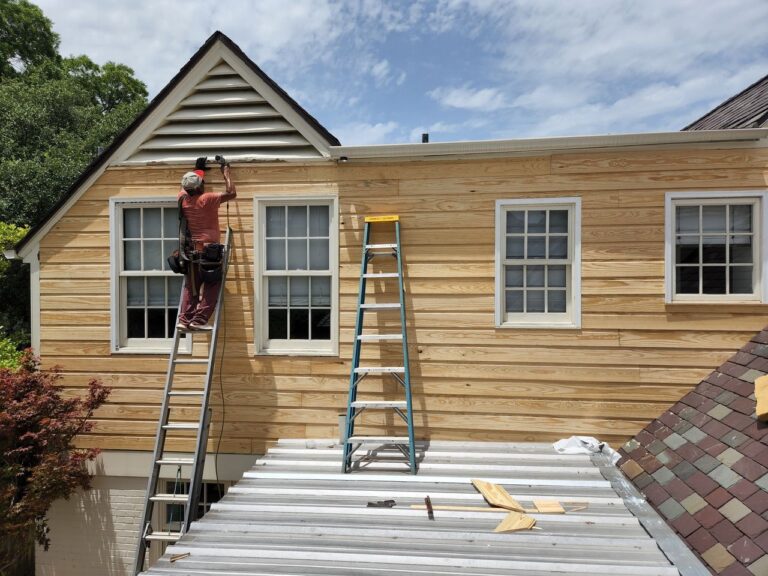Working Repairing Wooden Siding in Fort Worth TX