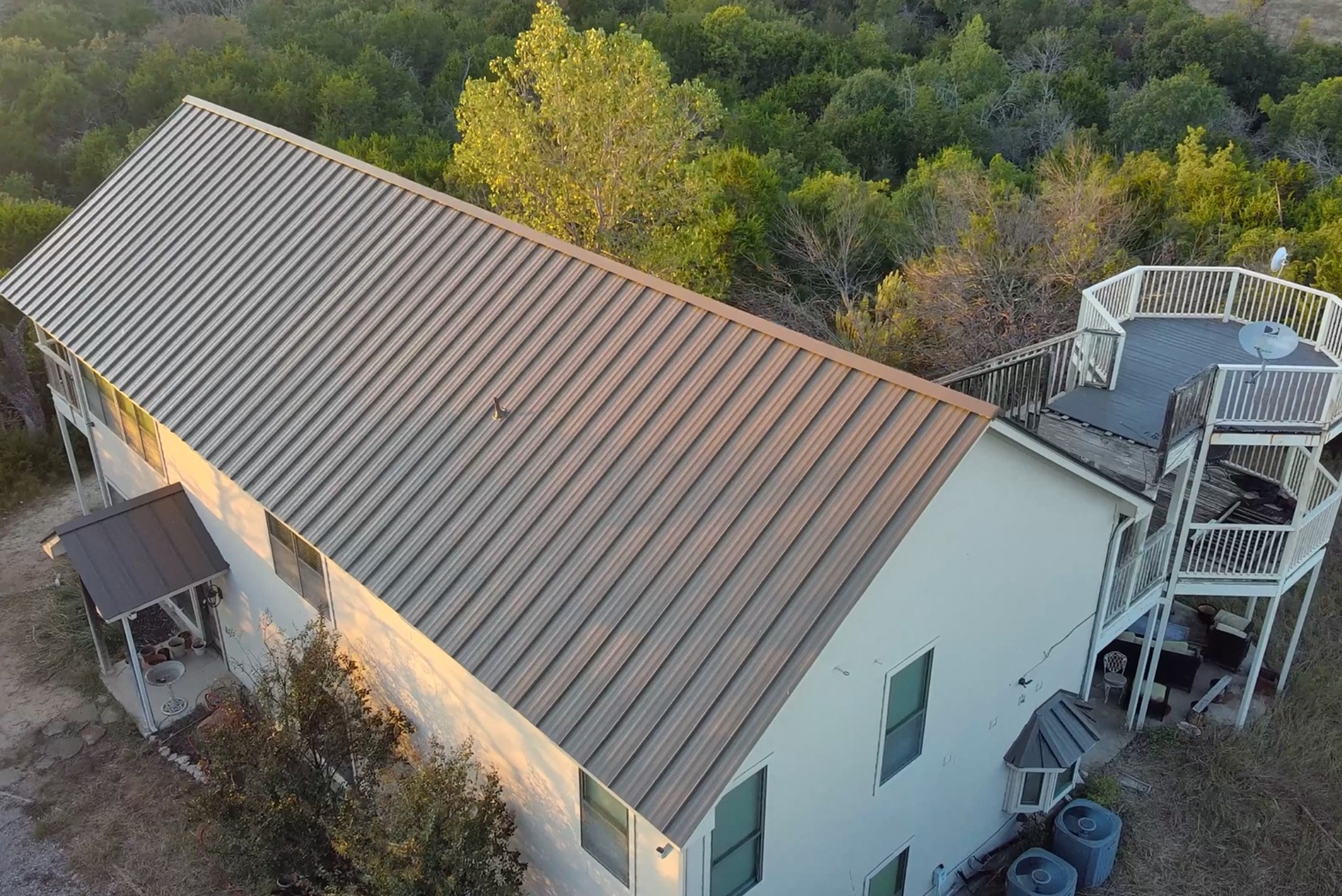 Standing Seam Metal Roofing 2_2048x1367