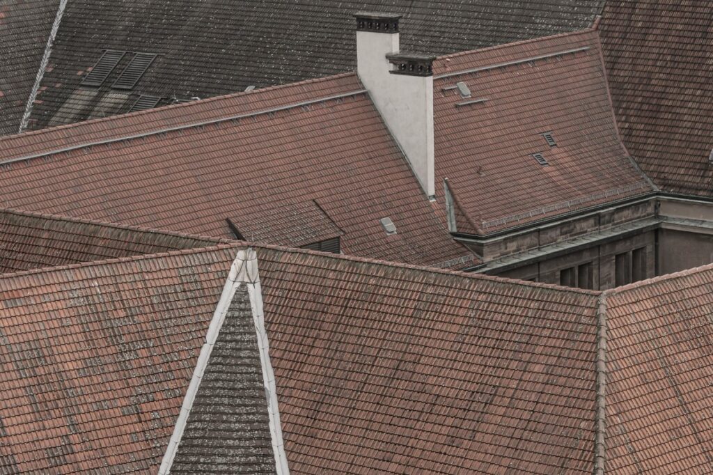 aging roof materials Hudson Oaks TX